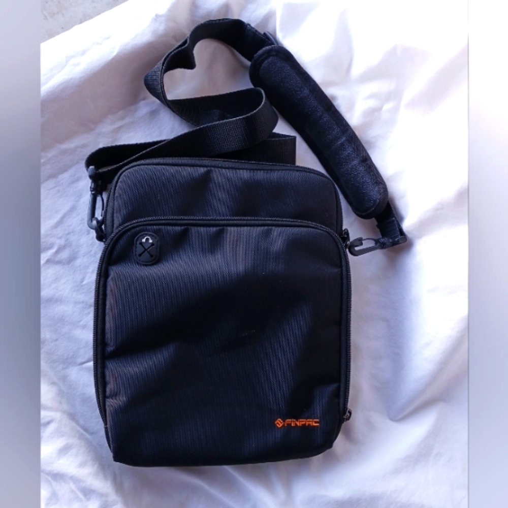 Finpac 11" Tablet Laptob Case Cover Crossbody Bag